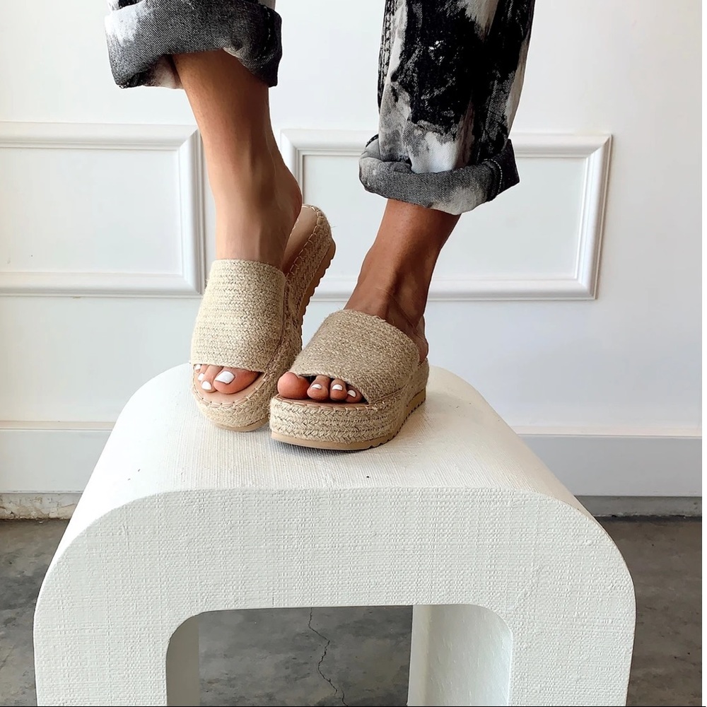 MATISSE SLIDES BRAND NEW